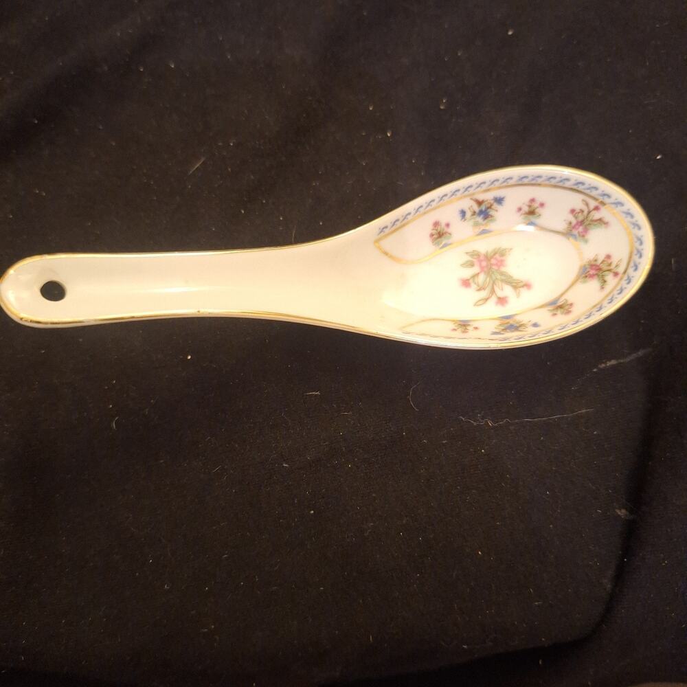 Ceramic Soup Spoon Made in Taiwan Floral Pattern 5.5" With Gold Trim